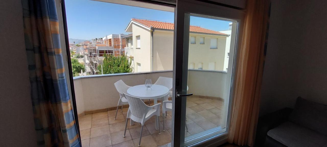 Apartments And Rooms Stipe Podstrana Exterior photo