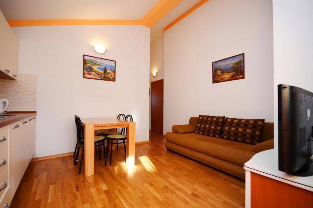 Apartments And Rooms Stipe Podstrana Exterior photo