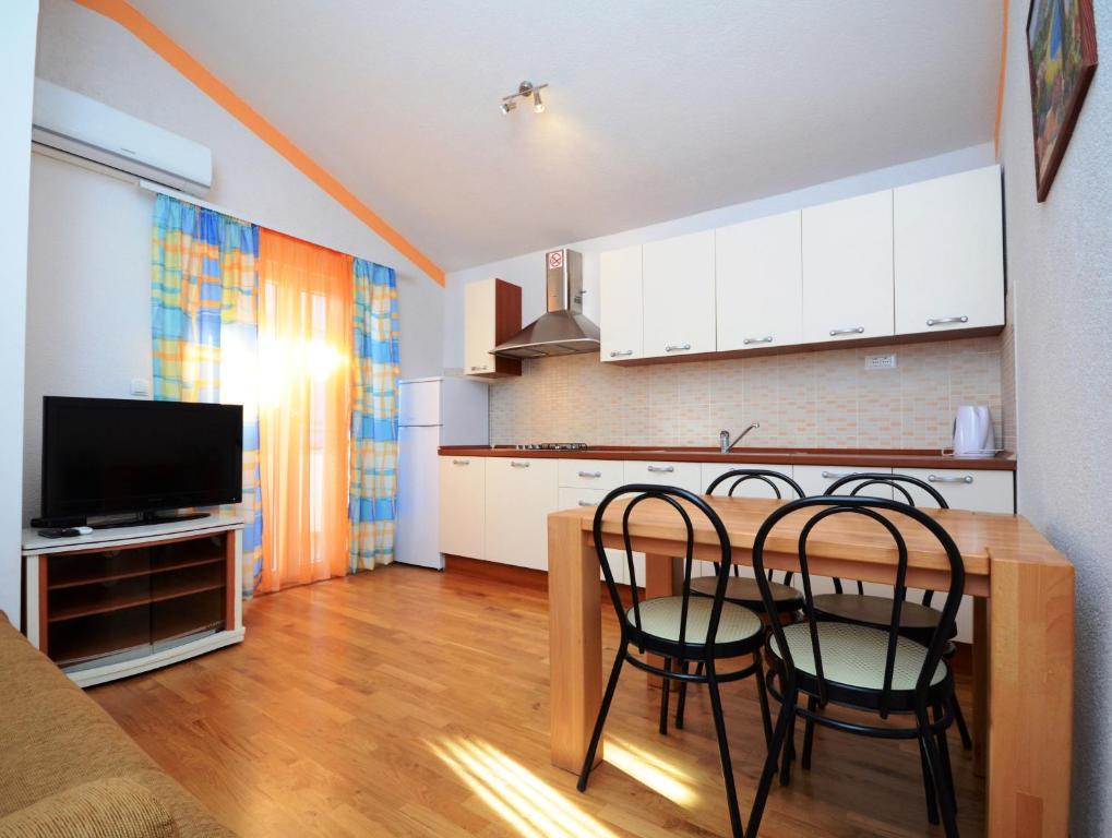Apartments And Rooms Stipe Podstrana Exterior photo